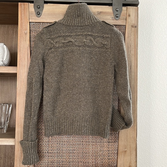 American Eagle Taupe Brown shade Women Chunky Cable Knit Cardigan Sweater size M - Picture 5 of 8